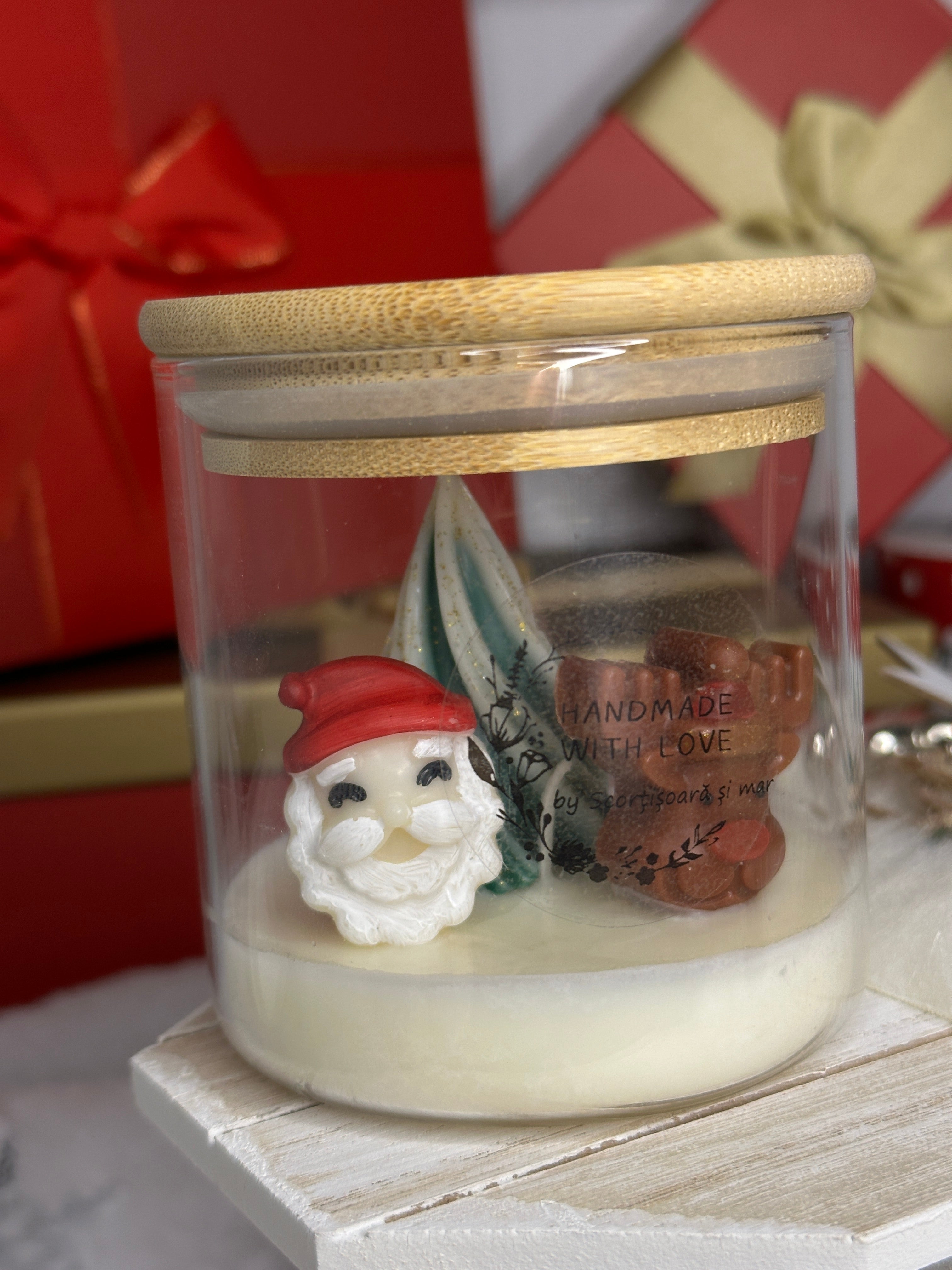 Lumânare artizanală cu tematică de Crăciun