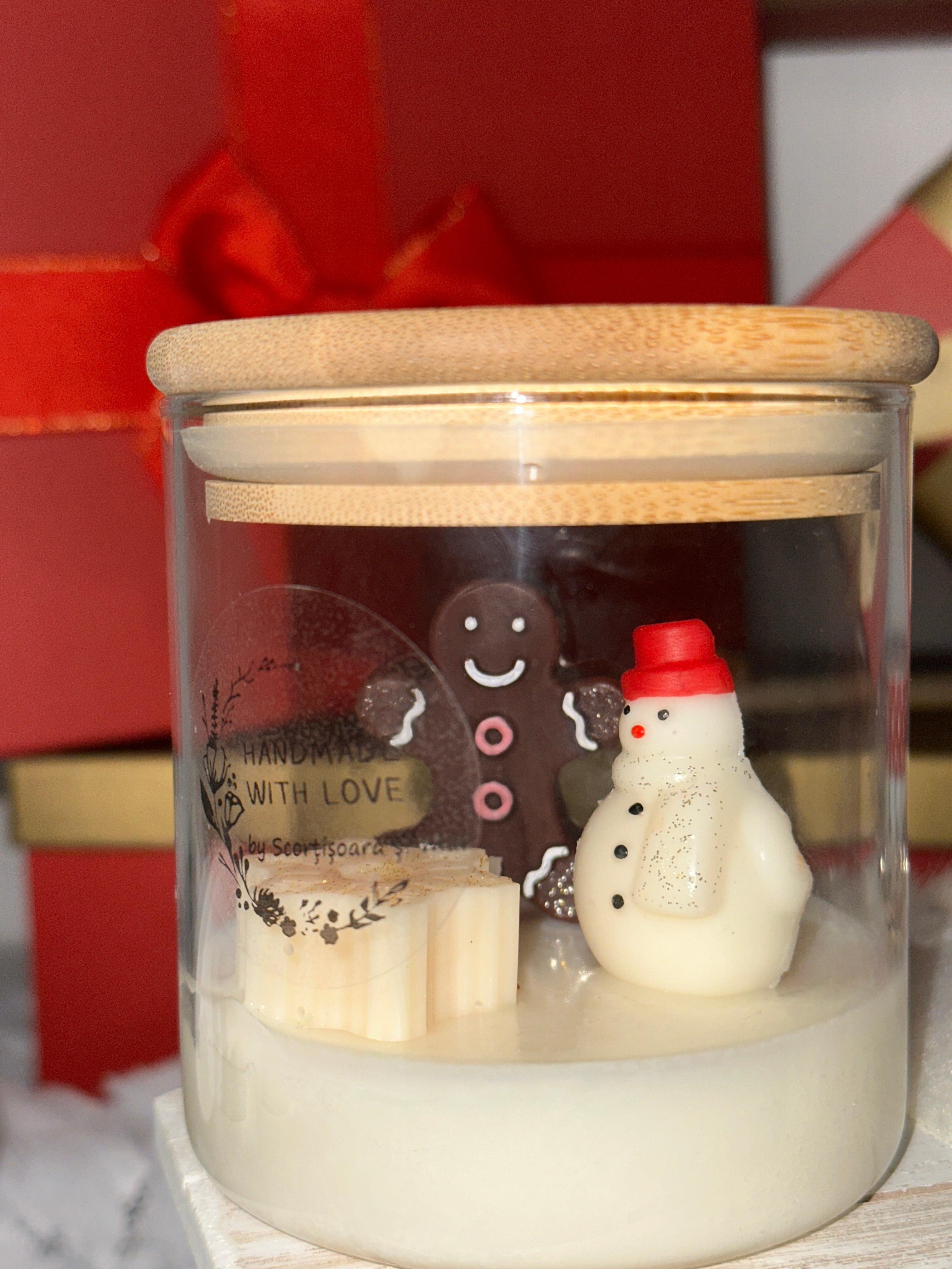 Lumânare artizanală cu tematică de Crăciun