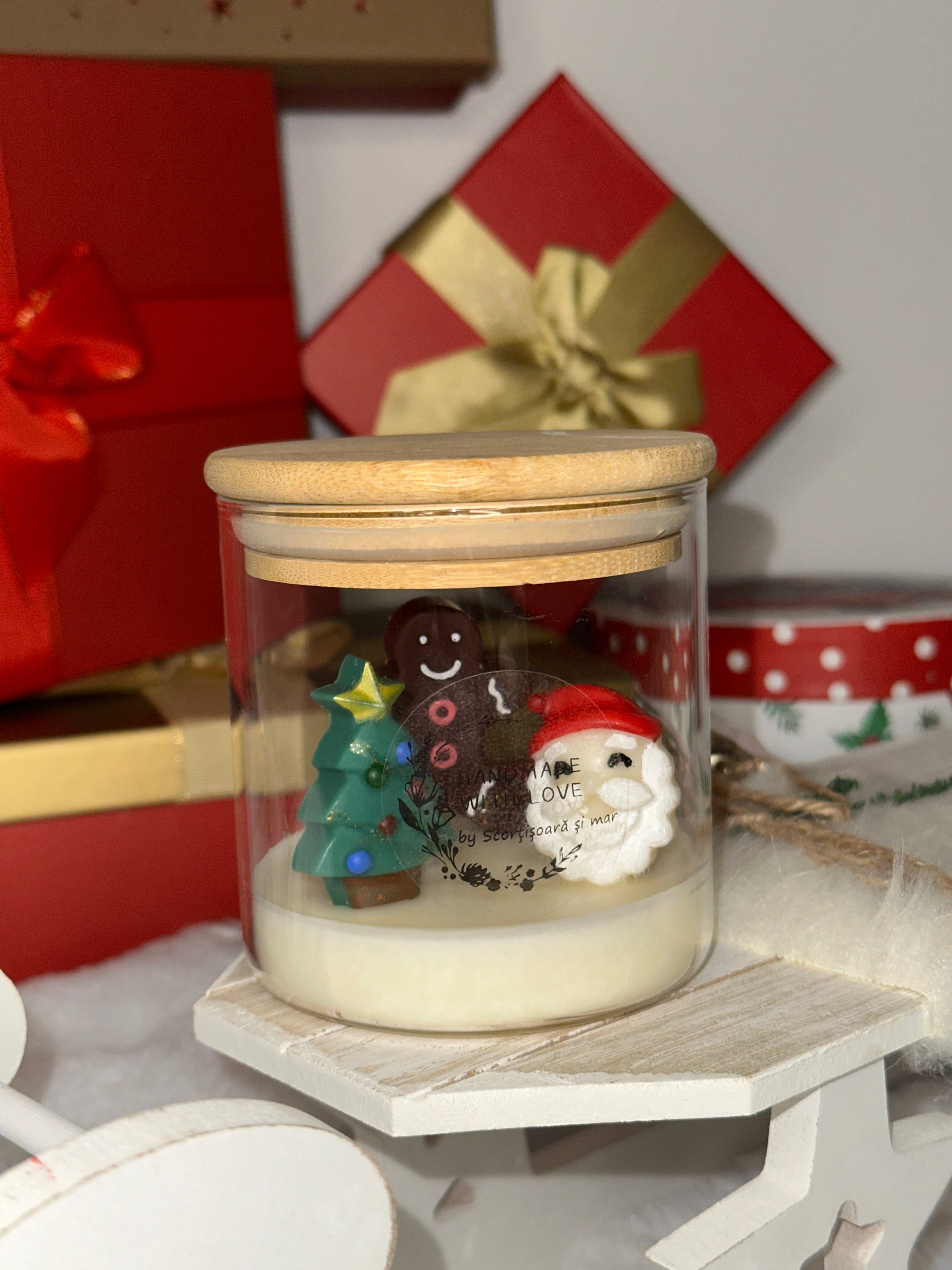 Lumânare artizanală cu tematică de Crăciun