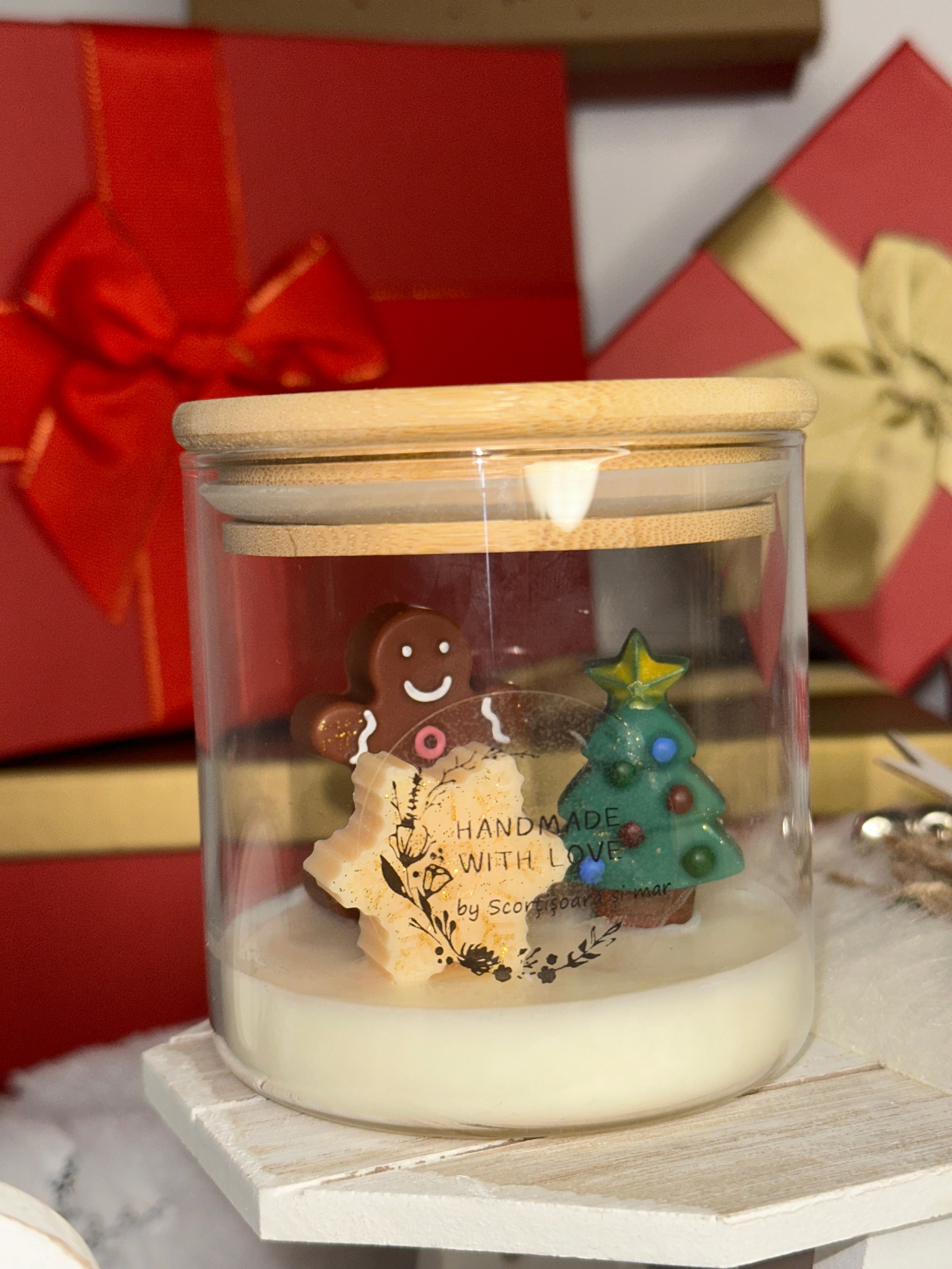Lumânare artizanală cu tematică de Crăciun
