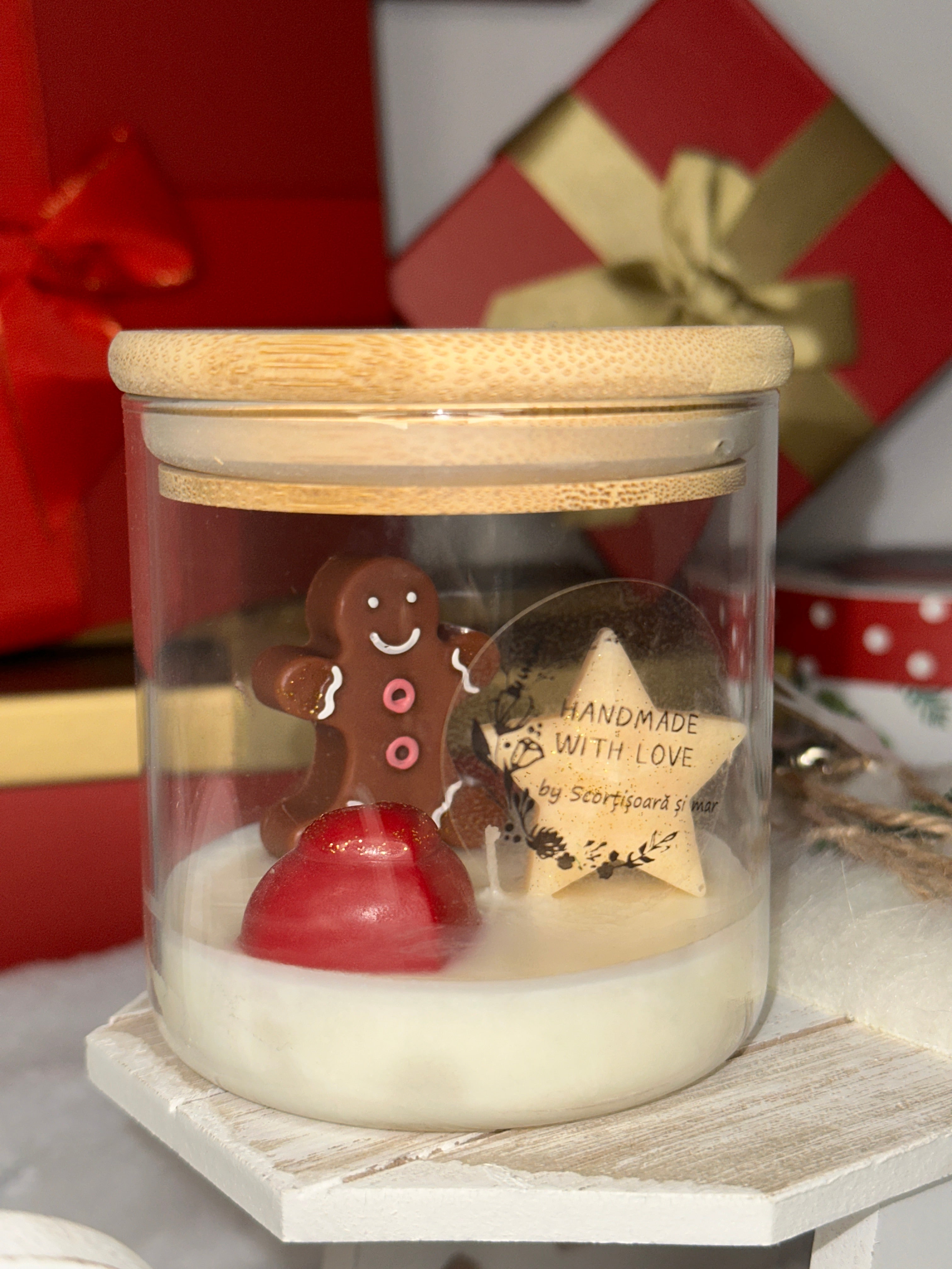 Lumânare artizanală cu tematică de Crăciun