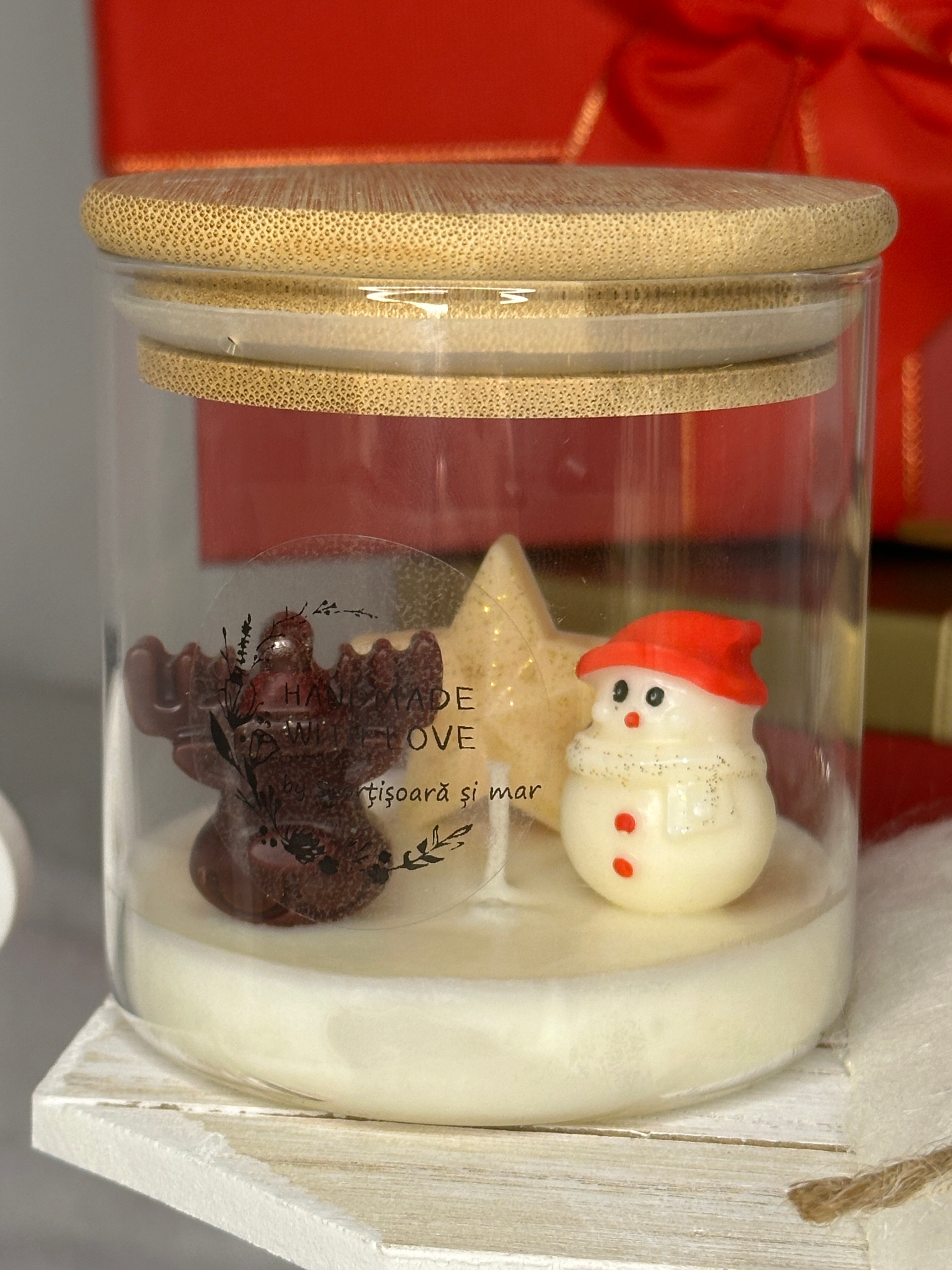 Lumânare artizanală cu tematică de Crăciun