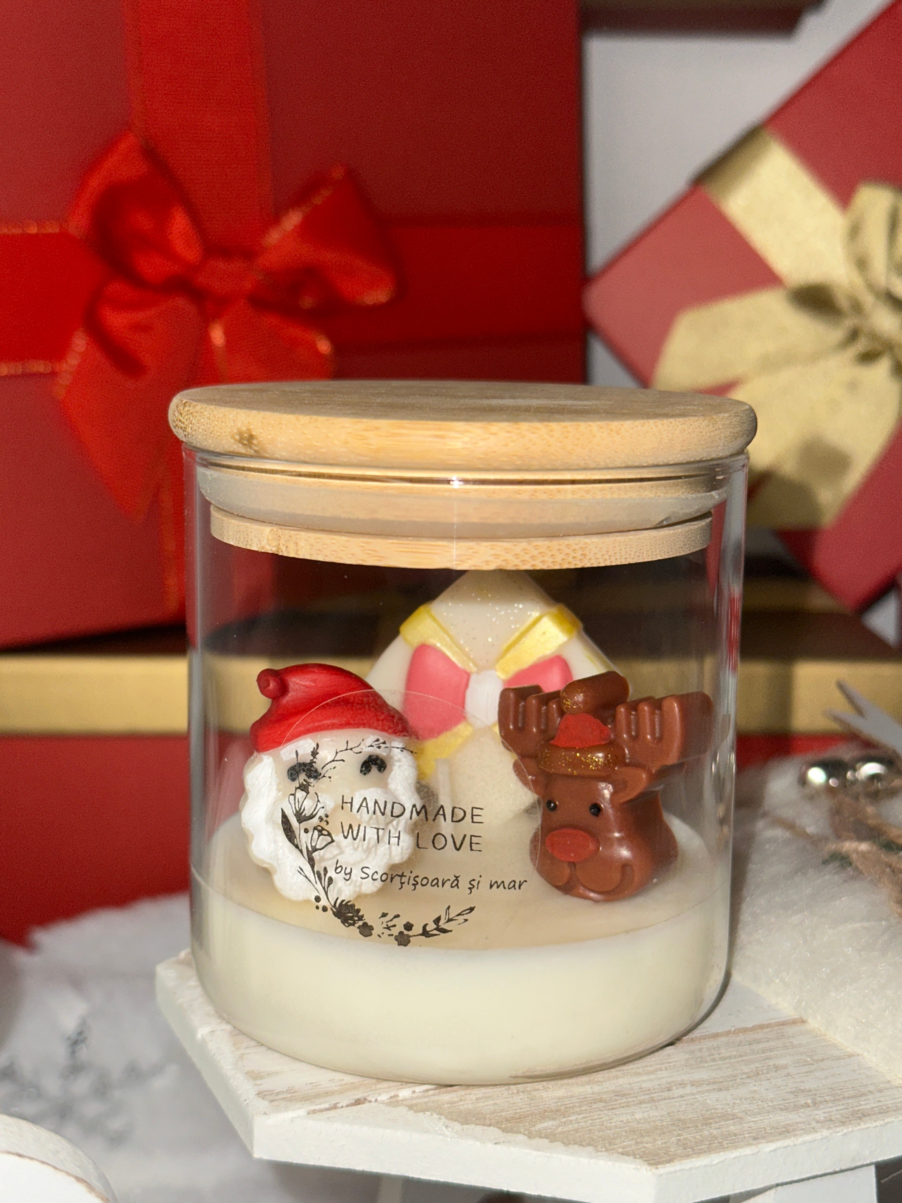 Lumânare artizanală cu tematică de Crăciun